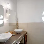 Sol فيلة