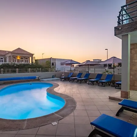 Sol Вилла Адехе